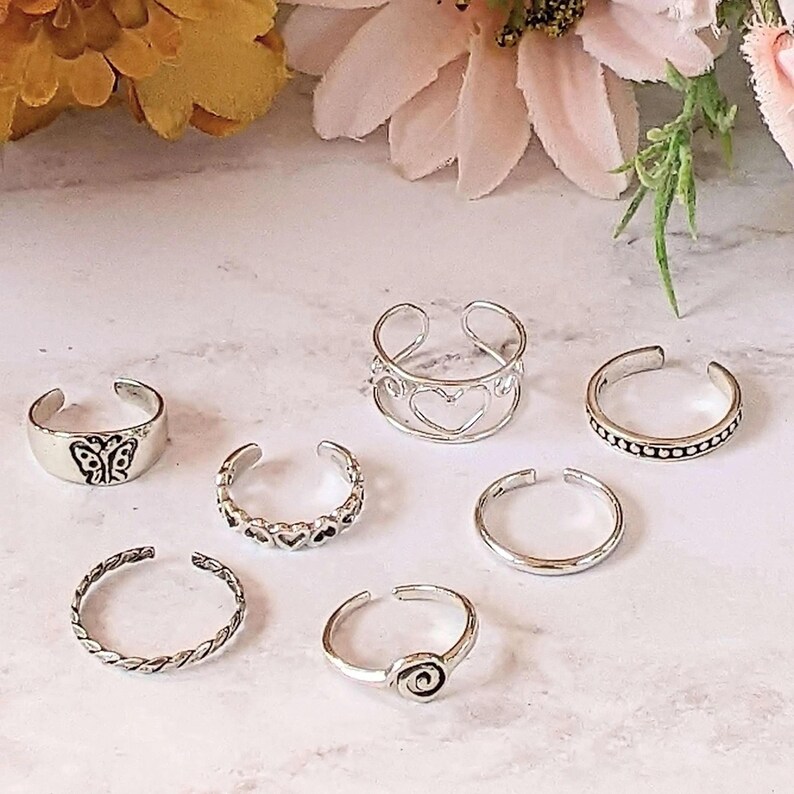 Sterling Silver Band Toe Ring - - LadybugfeetDesigns -