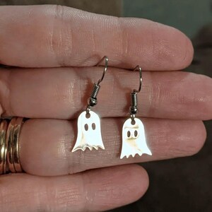 Ghost Halloween Earrings - - LadybugfeetDesigns -