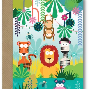 Pode incluir: Uma ilustra&ccedil;&atilde;o colorida de animais da selva, incluindo um tigre, um le&atilde;o, uma zebra, um macaco e um hipop&oacute;tamo. Os animais est&atilde;o rodeados de folhas verdes e flores.