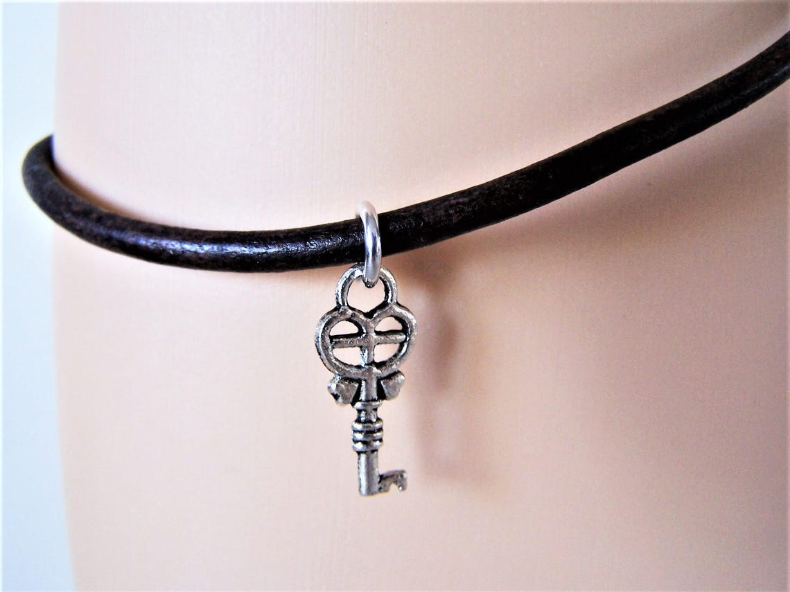 Small Key Charm Ankle Bracelet by Ankletgypsy Etsy