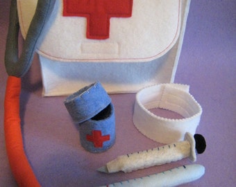 BRIEFCASE doctor or nurse of felt-handmade