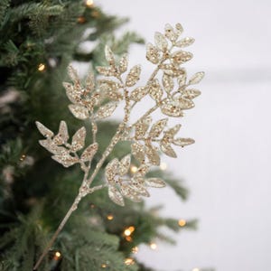 29in Leaf Sequin Pearl Spray: Champagne