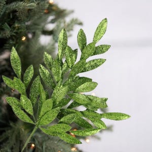 23in Glitter Bay Leaf Spray: Lime Green