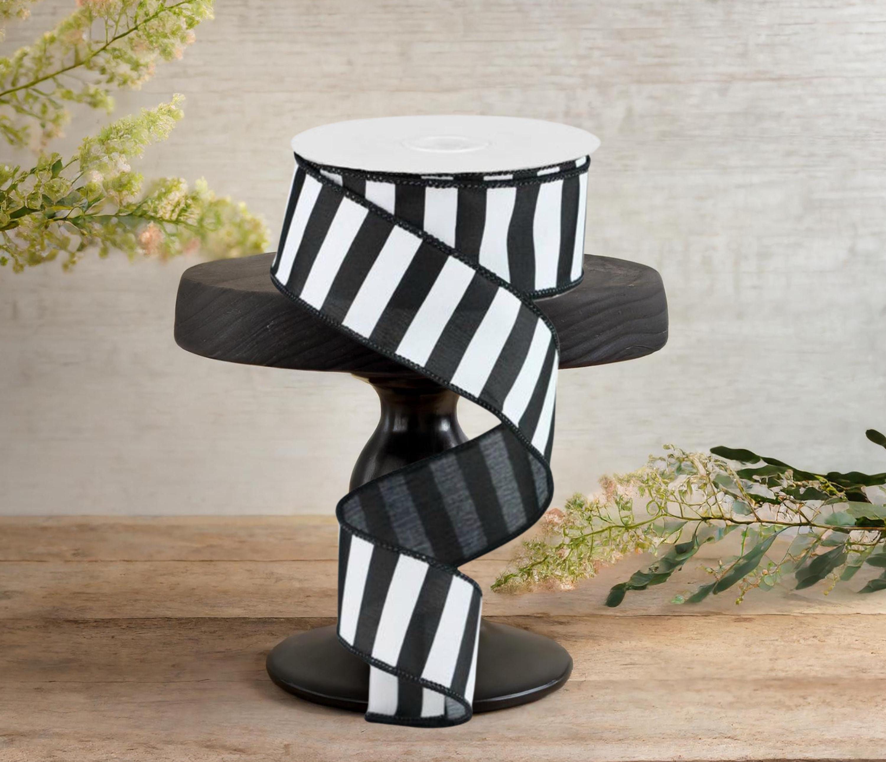 Cinta De Satén Con Borde Metálico Reliant Ribbon, 5/8" X 25 Yardas, Color Negro Y Plata