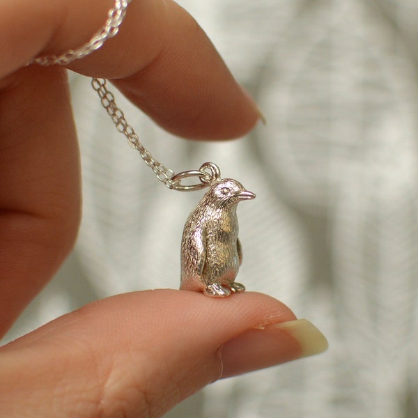 Handmade Silver/Gold/Solid 9ct Gold Gentoo Penguin Pendant and Chain