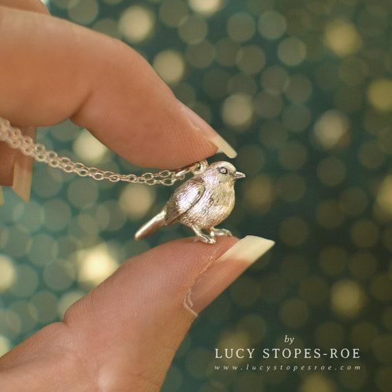 Silver robin pendant deals