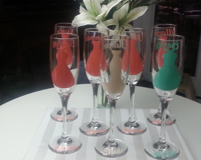 7 Bride and Bridesmaid gift, champagne glasses, Coral and Mint, Personalized wedding flutes.  flutes includes title and name