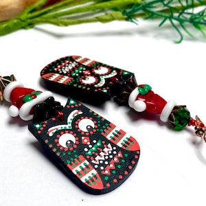 Christmas Earrings, Owl Earrings, Christmas Owls, An OWL Fashioned CHRISTMAS, Lampwork Earrings, TwinklingOfAnEye, Owl Lovers, Red and Green
