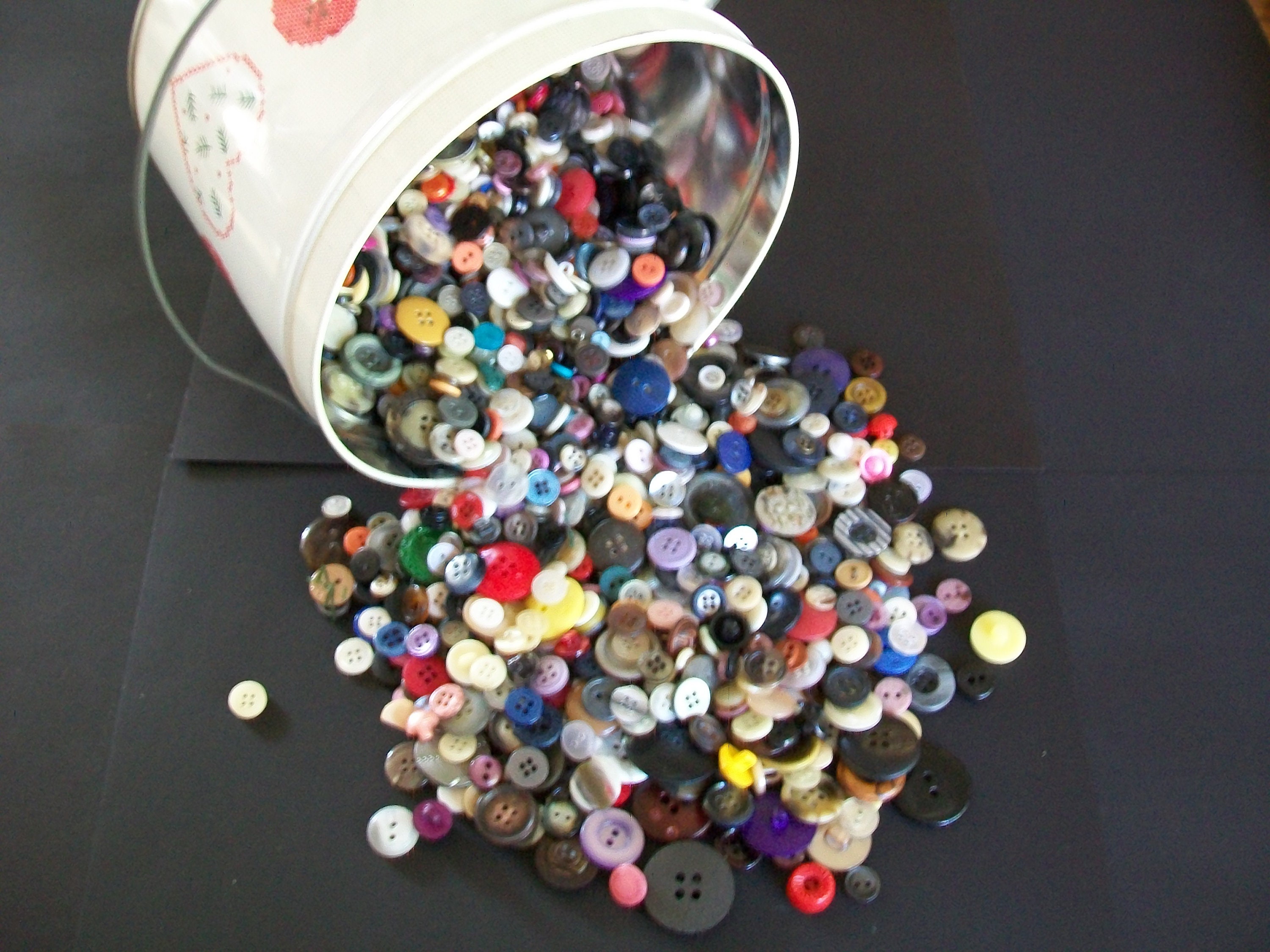 Assorted Buttons in Batches of 50 
