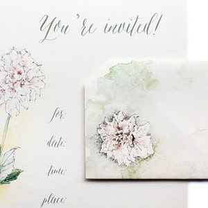 Pode incluir: Uma ilustra&ccedil;&atilde;o em aquarela de uma flor branca com folhas verdes sobre um fundo branco. O texto "You're invited!" est&aacute; escrito em cursiva no topo da p&aacute;gina. As palavras "for", "date", "time" e "place" est&atilde;o escritas abaixo da flor.