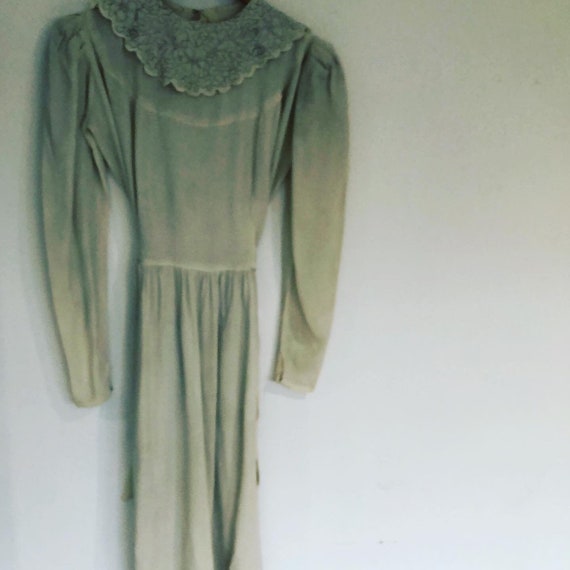 White Crepe 1940s Floor Length Tea Dress U.K. 8.