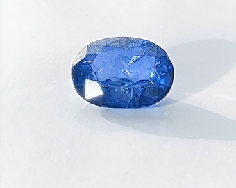 Sapphire 7.4x5.6mm Oval Faceted Gemstone Ref: SPH0025