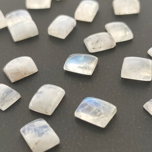 Kamień księżycowy tęczowy 8 x 6 mm prostokątny kaboszon z kamieniem szlachetnym Ref: RMS0117