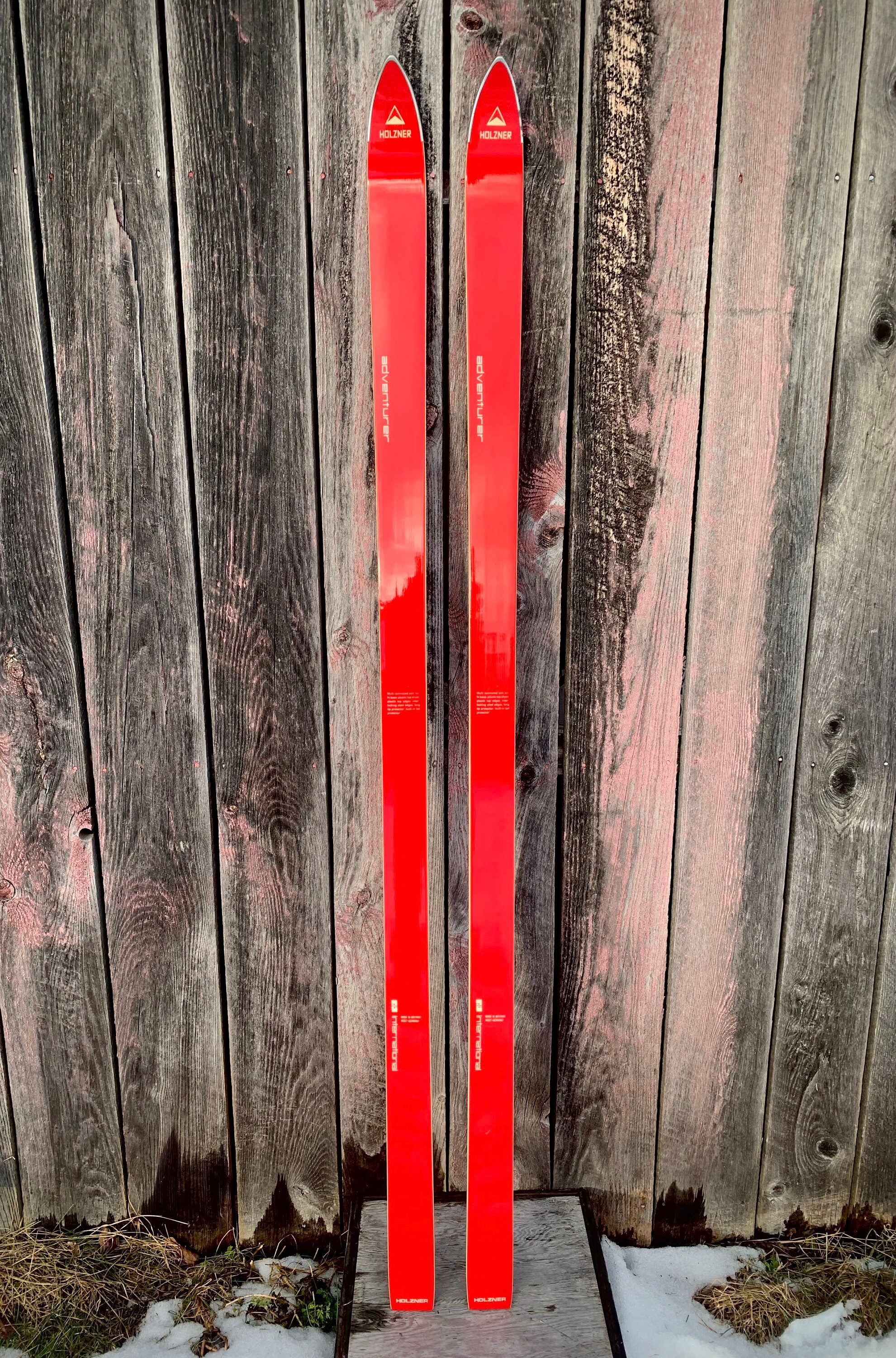 C.1968 HOLZNER International Adventurer 19ocm Skis Vintage