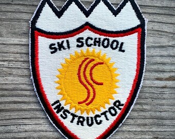 1970's SPRINGFIELD SKI CLUB Instructor Patch, Blandford Massachusetts, Vintage Skiing Pin Wood