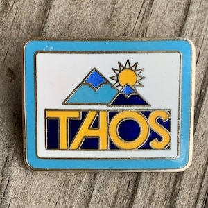1970's TAOS Vintage Ski Pin New Mexico Skiing Pinback Antique Patch