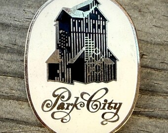 1980's PARK CITY Ski Pin, UTAH Canyons, Vintage Enamel Oval Pinback, Antique Skiing Travel Patch