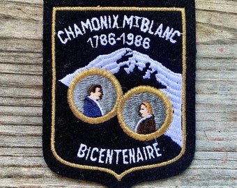1986 CHAMONIX MT BLANC Bicentennial Vintage Ski Patch Skiing Hiking Mountaineering