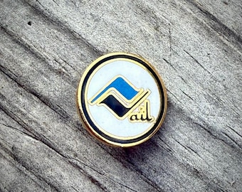 1970's VAIL Ski Pin, COLORADO Beaver Creek, Eagle Avon, Vintage Skiing Souvenir, Travel Badge
