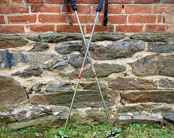 Vintage 1960's INTERNATIONAL Ski Poles, Steel Shaft, Rubber Baskets, Antique Leather Straps 41"