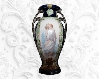 Stunning Art Nouveau Majolica Vase