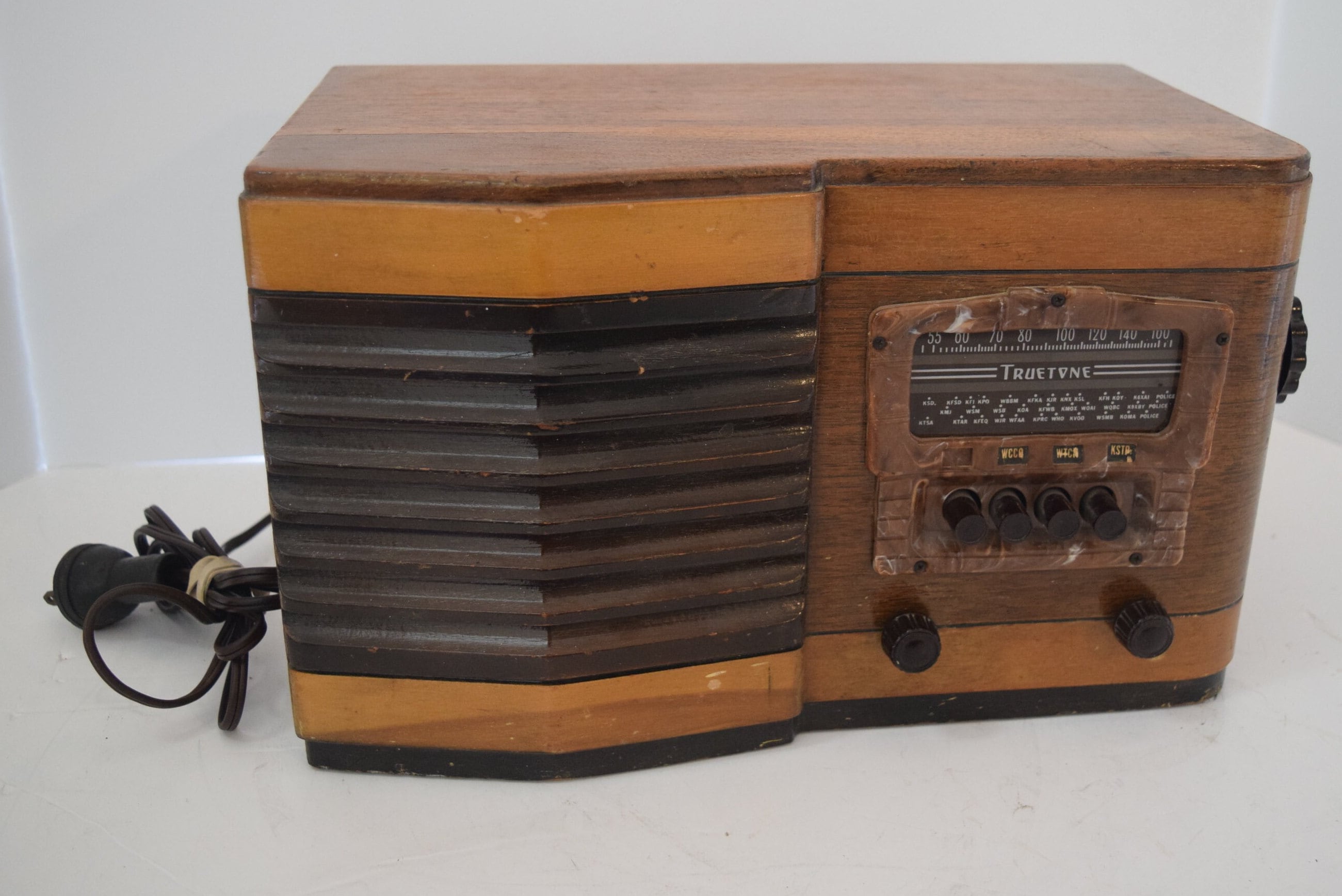 Vtg. Truetone AM Model D914 Table Radio W/catalan Accents Etsy