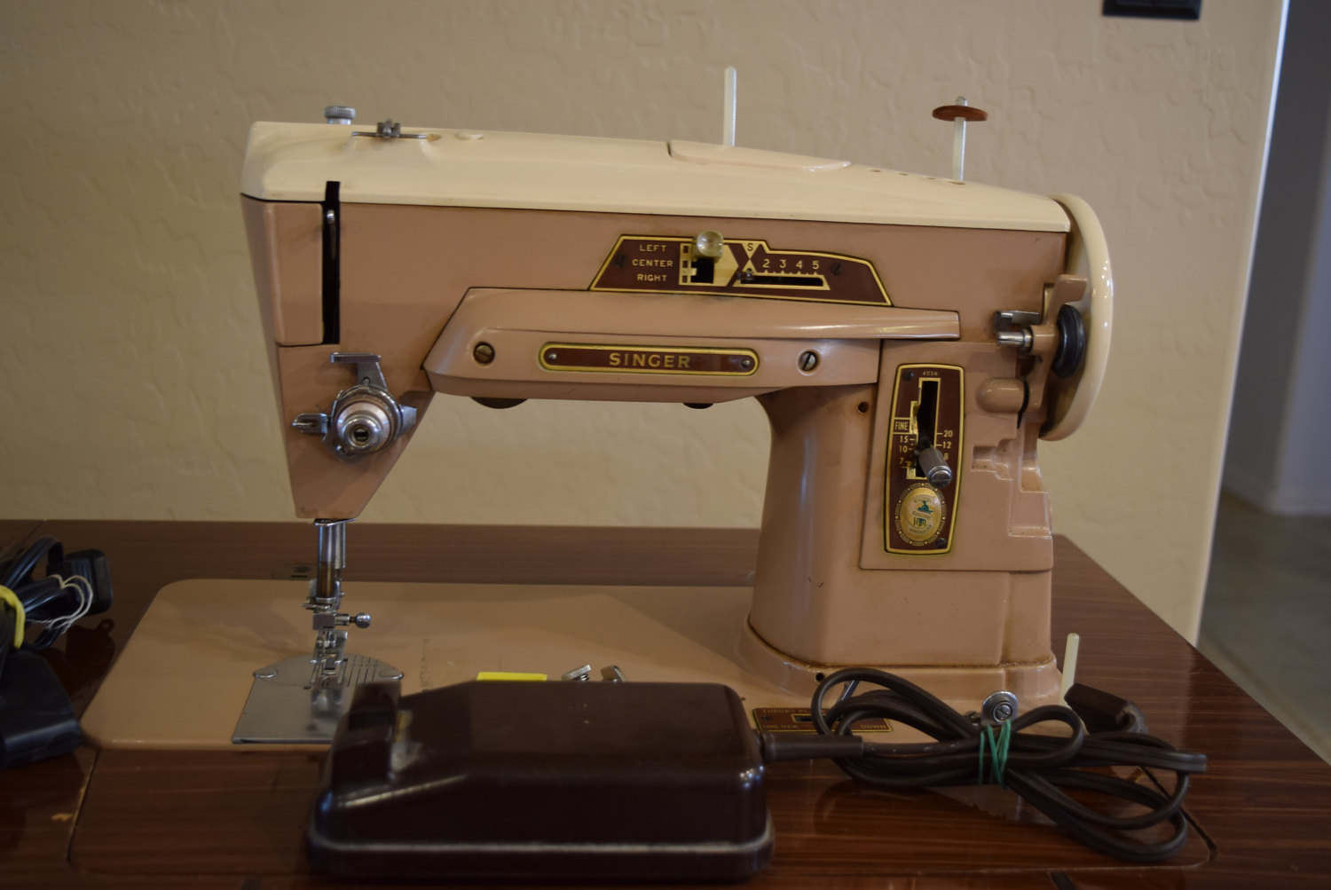 vintage singer sewing machine models