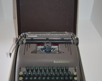 Vintage 1950' Smith Corona Silent Portable Manual Typewriter & Case - Tested