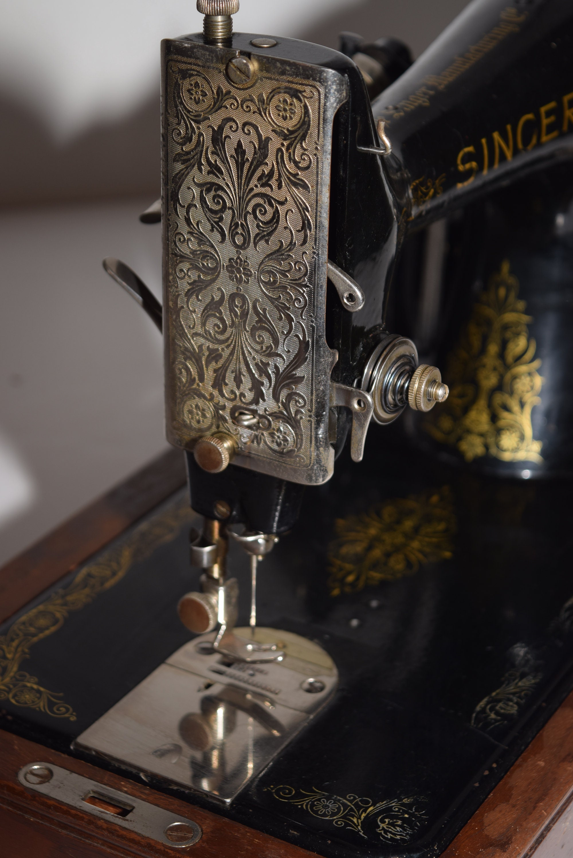 Vintage Singer Model 9913 Sewing Machine wKnee Control Accessories Singer 9913 99k sewing machine instruction manual vintage original