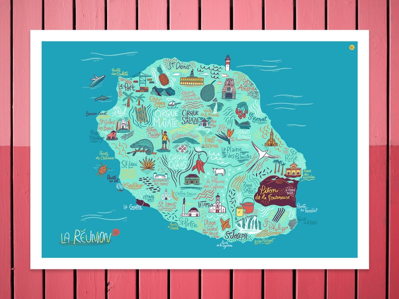 Puede incluir: Un mapa ilustrado colorido de La Reunión, una isla francesa en el Océano Índico. El mapa presenta varios puntos de referencia, ciudades y características geográficas, incluido el volcán Piton de la Fournaise, el Cirque de Mafate y el Cirque de Salazie.