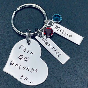 Handgestempelter Schlüsselanhänger - &quot;This GG belongs to&quot; Schlüsselanhänger - Jahrestag - Geschenk für Sie - Personalisiertes Geschenk/Muttertagsgeschenk/Weihnachtsgeschenk