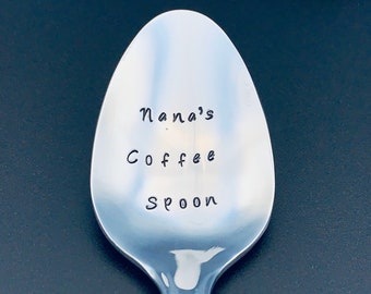 Nana's koffielepel / uniek cadeau voor grootouders / cadeau voor Nana / koffieliefhebber / handgestempelde lepel / gepersonaliseerde lepel / bericht naar keuze