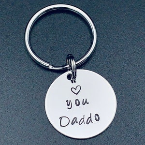Handgestempelter personalisierter Schlüsselanhänger für Papa Opa Vatertag Weihnachten Geschenkidee - handgestempelte Schlüsselanhänger - ideal für Vatertagsgeschenk