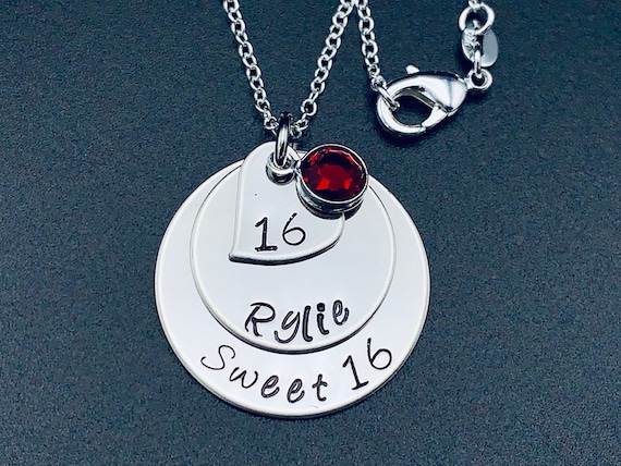 Le Sweet Sixteen Piercing Set: 16 pièces de bijoux en acier