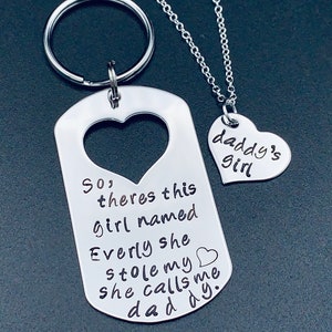 Matching Father Daughter Set. So There Is This Girl Who Kinda Stole My Heart She Calls Me Daddy. Keychain For Dad, Daddy&#39;s Girl Necklace