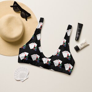 Top de bikini acolchado reciclado de Vegas Poker