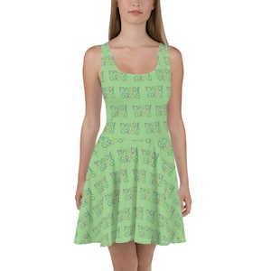 Robe patineuse sur le thème de Mardi Gras avec perles