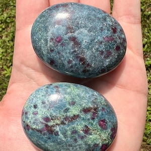 Ruby Kyanite / Ruby kyanite palmstone