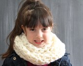 Chunky Crochet Cowl, kids, children, girls scarf, kids infinity scarf, chunky scarf, toddler scarf, toddler cowl