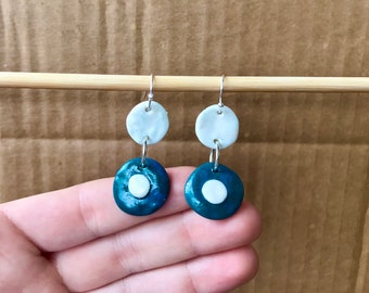 Boucles d’oreilles abstraites de cercle de Dangly