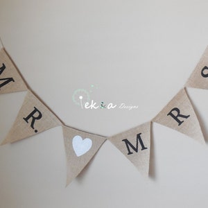 Mr. & Mrs Burlap Banner / wedding garland / wedding photo props / wedding reception decor / wedding bunting / Wedding Burlap Banner
