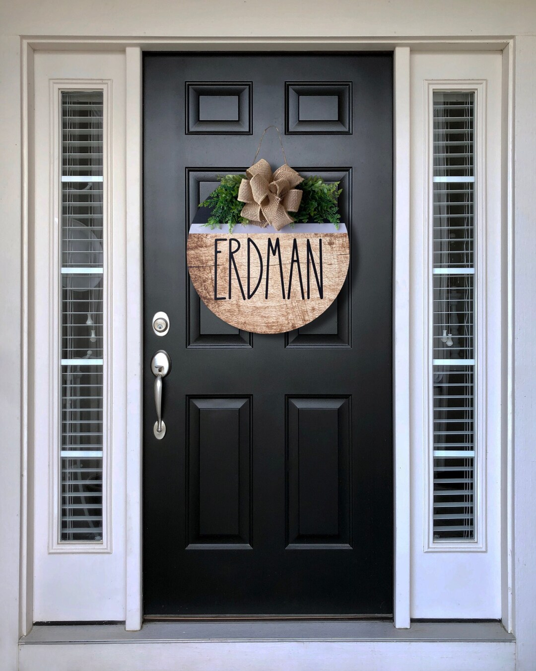Family Name Door Hanger - Front Door Decor - Personalized Front Door ...