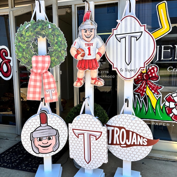 Troy University - Go Trojans - Accroche-porte en forme de couronne de buis en bois avec ouvrant en bois personnalisé interchangeable (conception sous licence)