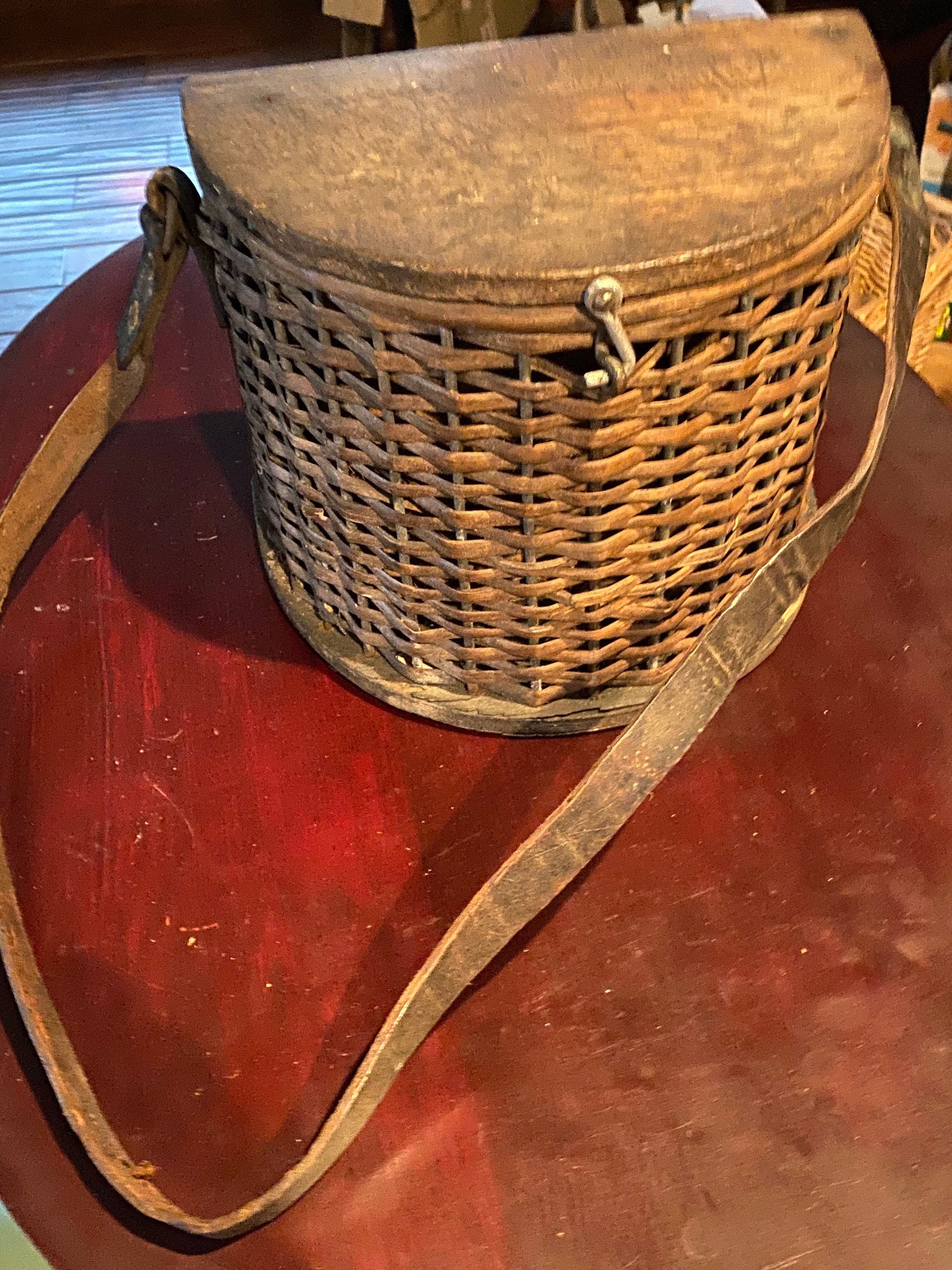 Antique French Fishing Basket Creel Basket. FD1 