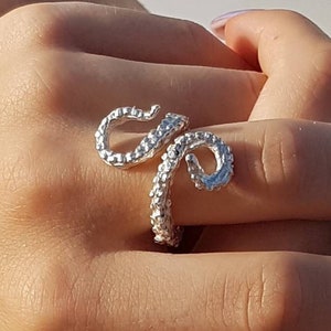 Octopus Tentacle Rings for Women in Sterling Silver, Chunky silver Rings, organic silver ring, Nature Rings adjustable, ocean ring women