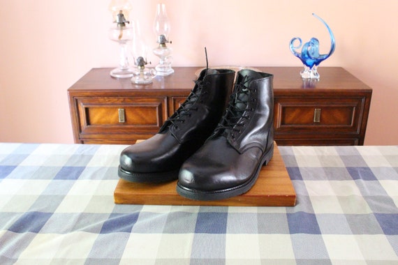 Canadian military combat hot sale boots