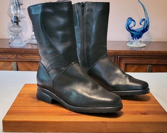 Leather Winter Boots Size 7.5 Snow Boots Warm Winter Boots Walking Boots Made in Canada by NATURALIZER, Like New Condition