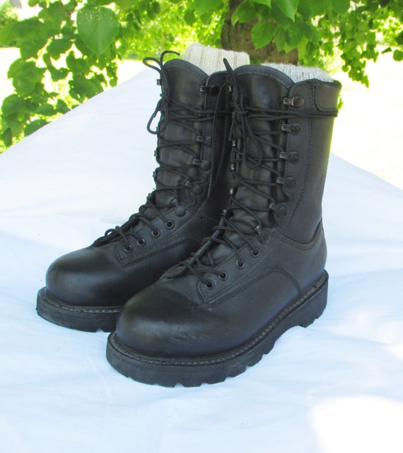 water resistant combat boots