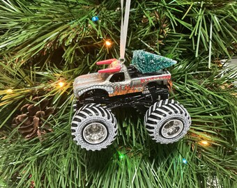 Monster Jam custom Christmas ornament El Toro Loco Silver w/tree,snow R