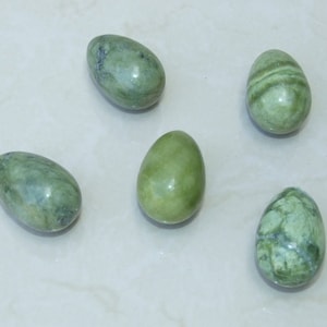 Green Jade Easter Egg Pendant, Natural Green Jade Pendants, Carved Pendant, Gemstone Pendant, Jewelry Pendant, Fertility Egg, 25mm x 40mm